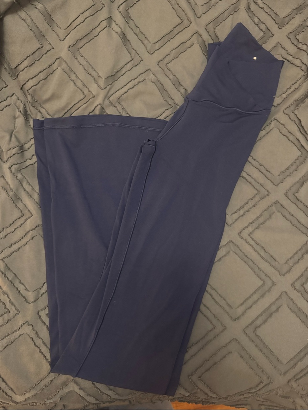 aerie navy flared leggings (brand new without tags only ever worn to try on)